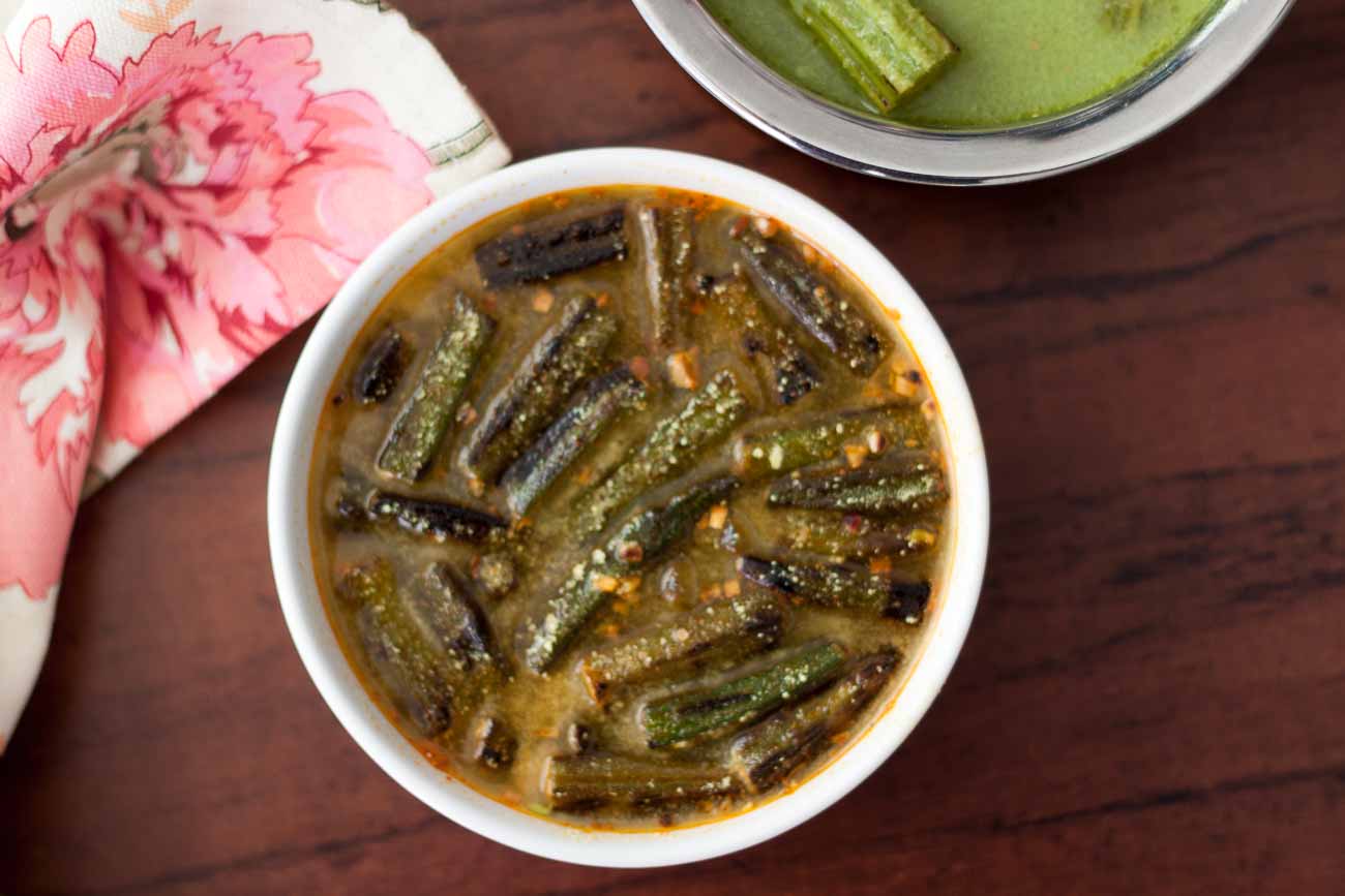 Dahi Ma Bheeda Recipe (Dahi Bhindi - Parsi Style Okras Cooked In Yogurt Recipe)