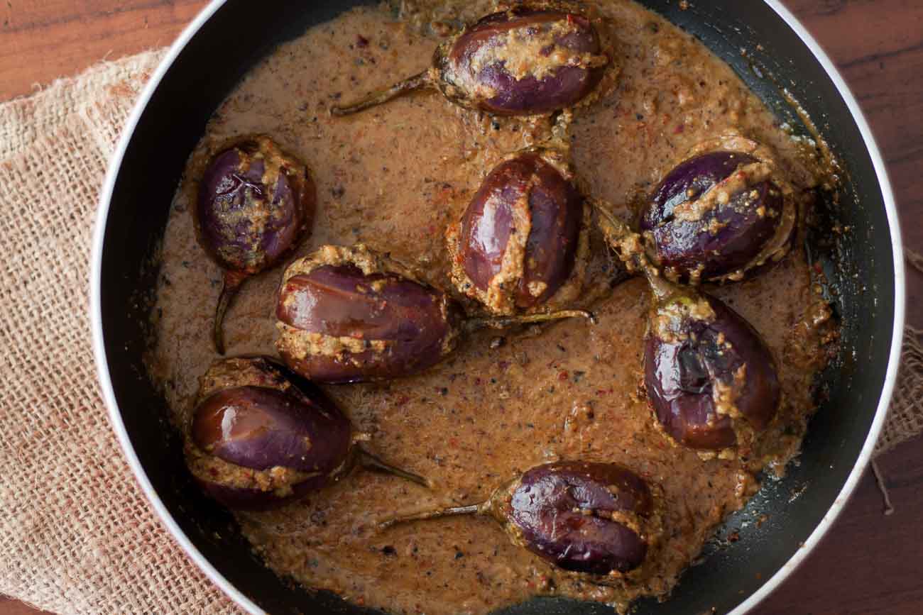 Ringan Ravaiya Recipe (Parsi Style Stuffed Eggplant Recipe) Ringan Ravaiya Recipe (Parsi Style Stuffed Eggplant Recipe)