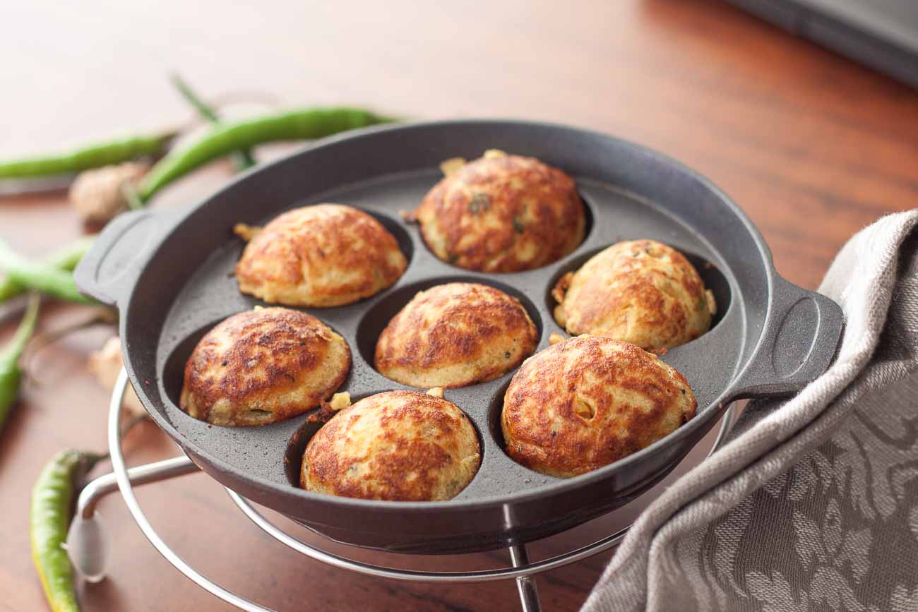 Chettinad Muttai Paniyaram Recipe | Egg Paniyaram Recipe Chettinad Muttai Paniyaram Recipe | Egg Paniyaram Recipe