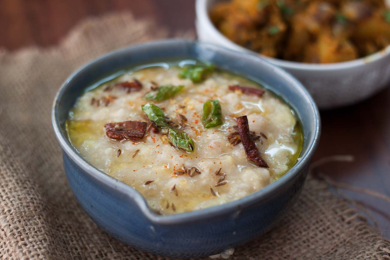 Gehun Ki Bikaneri Khichdi Recipe (Wheat Kernel And Moong Dal Khichdi)