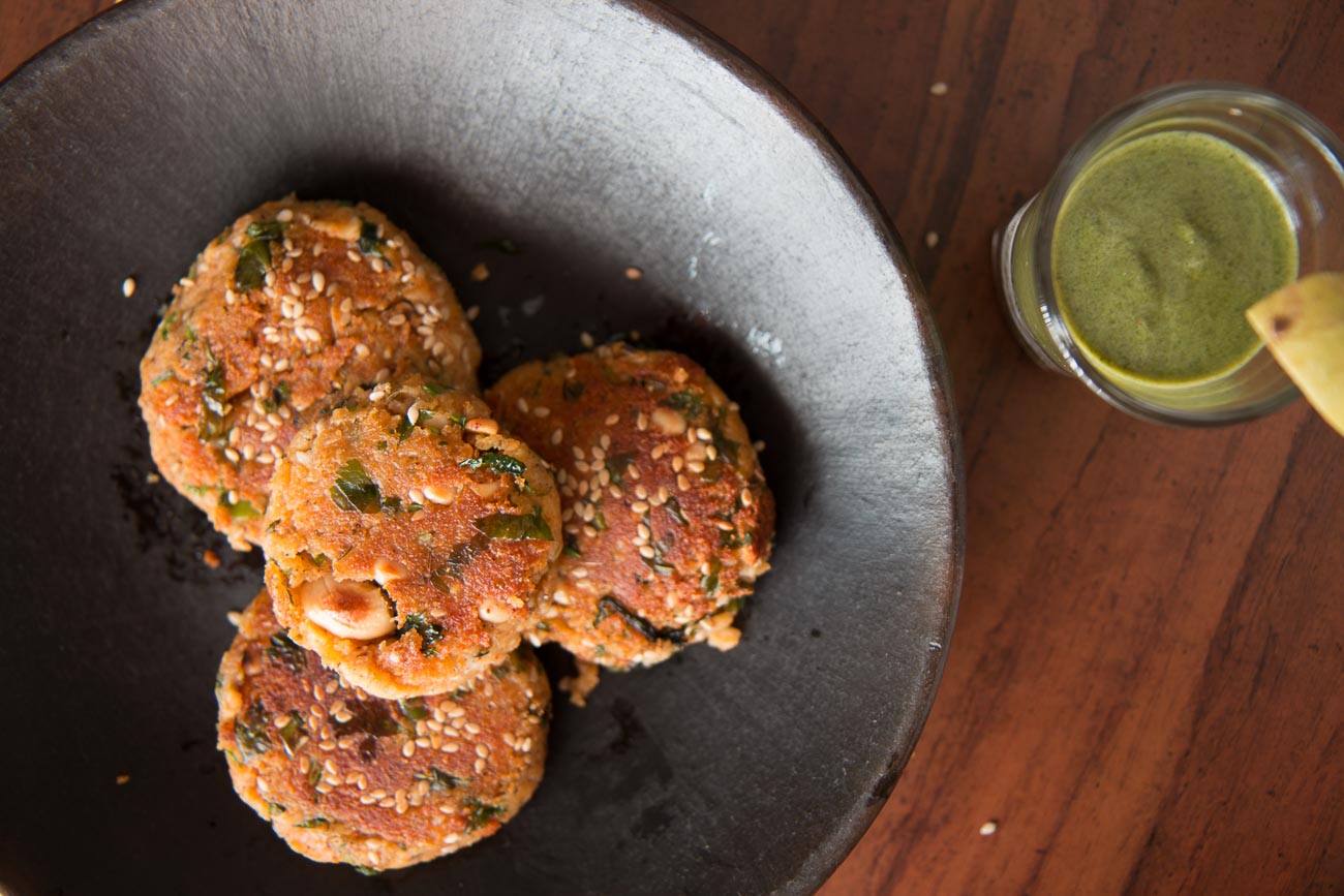 Makhana Aloo Tikki Recipe (Spiced Lotus Seed Patties Recipe)