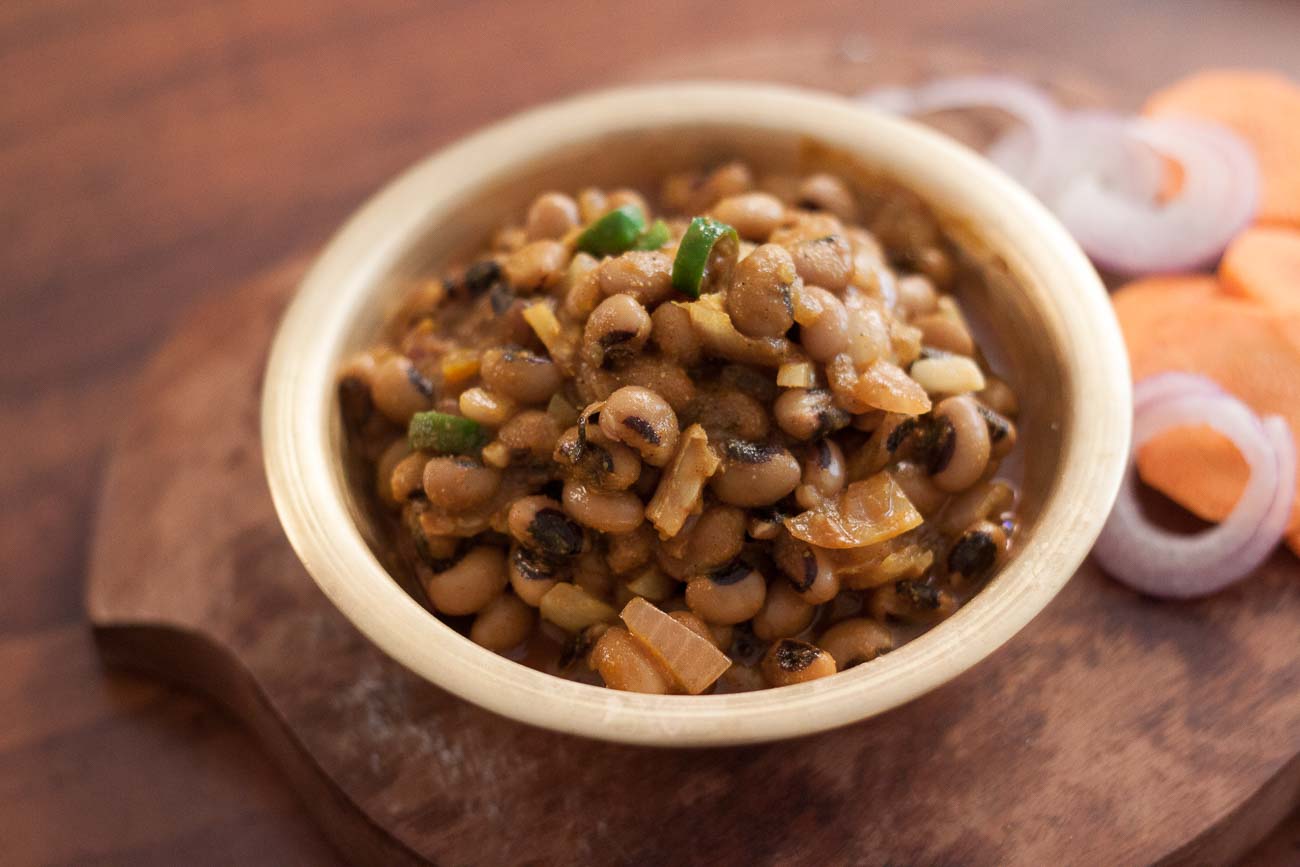 Lobia Masala Recipe (Black Eyed Bean Curry) - Roz Ka Khana With Figaro Olive Oil