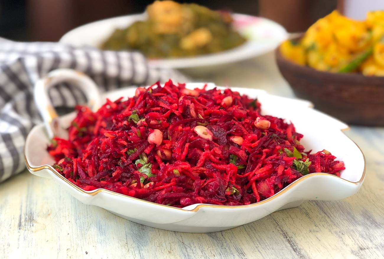 चकुंदर, गाजर और ककड़ी का सलाद रेसिपी - Beetroot, Carrot & Cucumber Salad with Peanuts Recipe