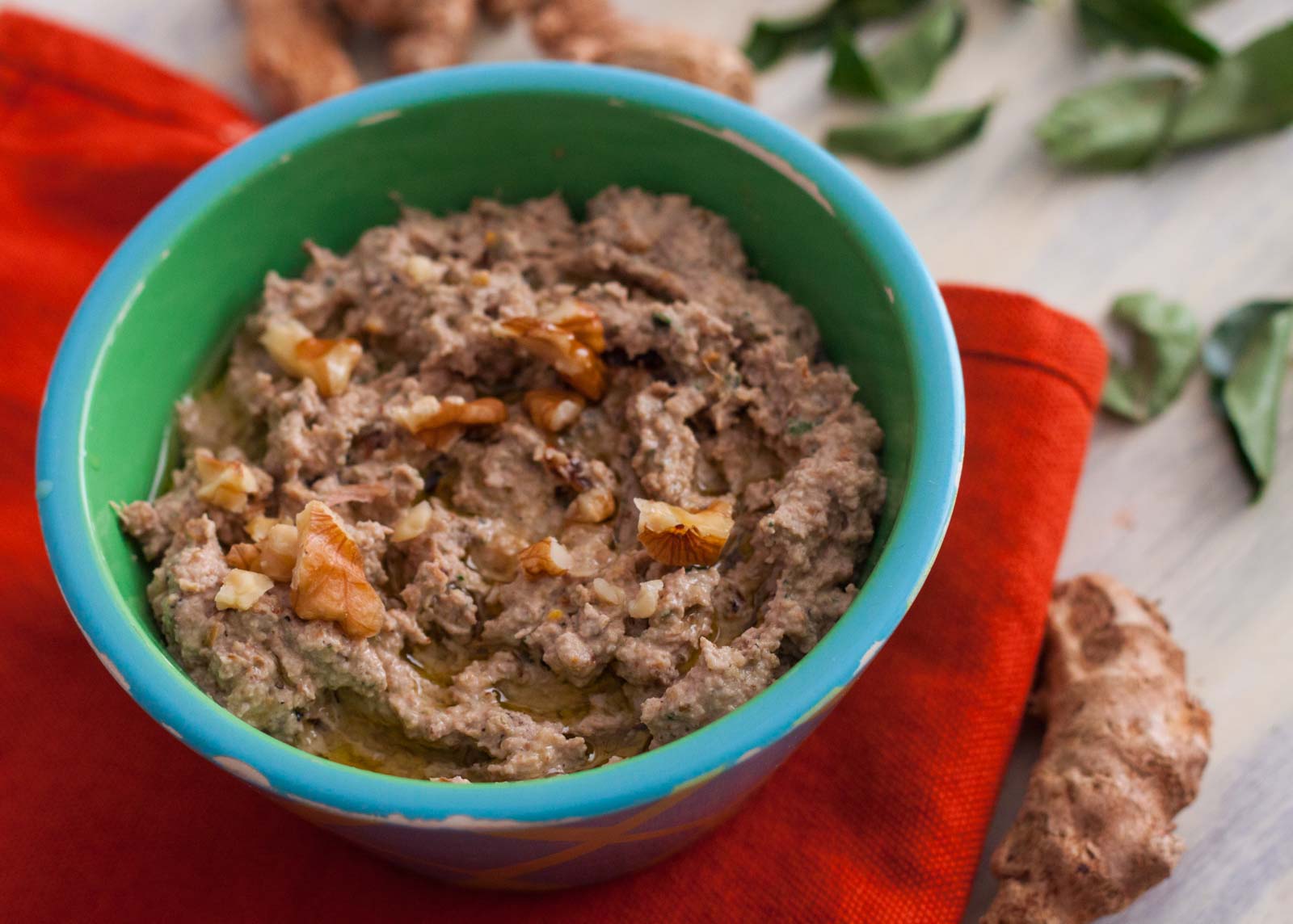 अदरक अखरोट चटनी रेसिपी - Ginger Walnut Chutney (Recipe In Hindi) अदरक अखरोट चटनी रेसिपी - Ginger Walnut Chutney (Recipe In Hindi)