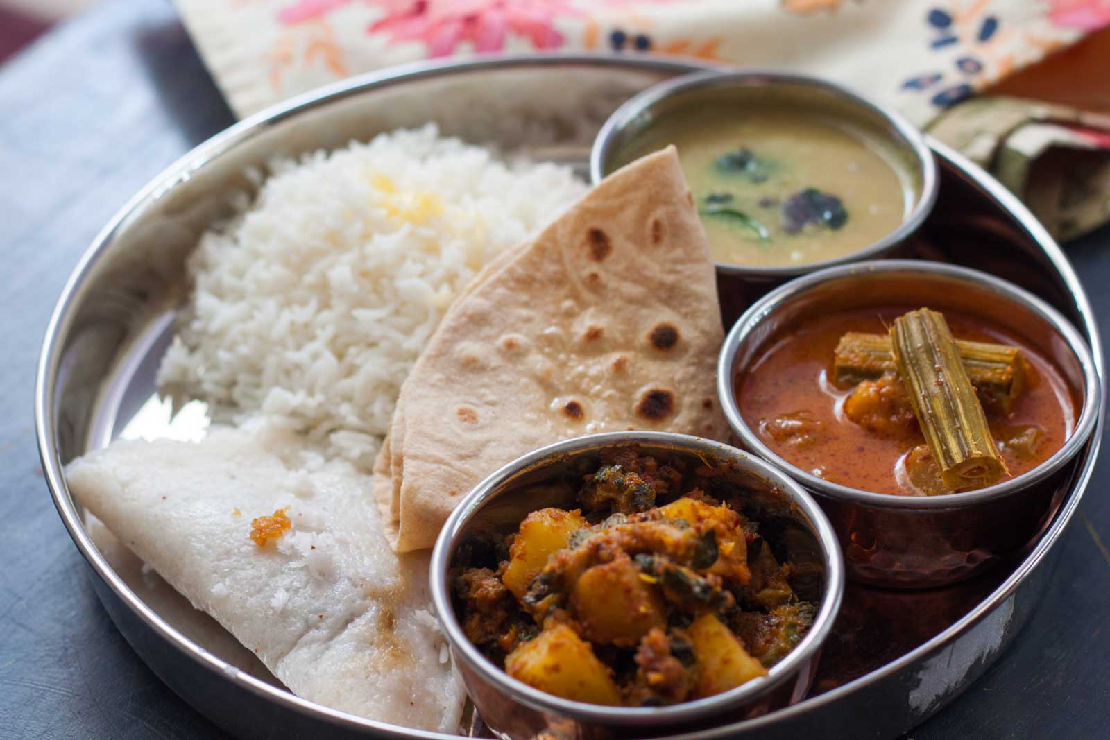 Everyday Meal Plate Ideas: Kotte Saru, Magge Kodel, Patholi, Phulka