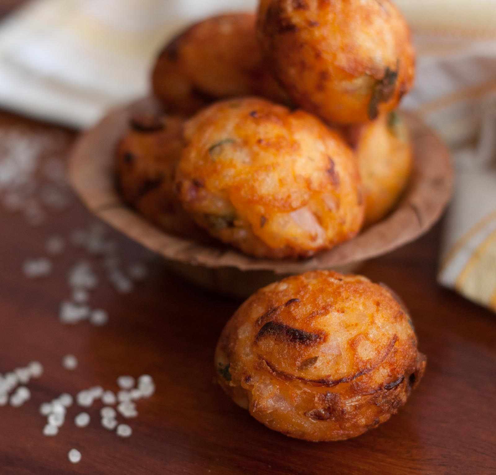 Andhra Style Saggubiyyam Punugulu Recipe Crispy Tapioca Snack 2