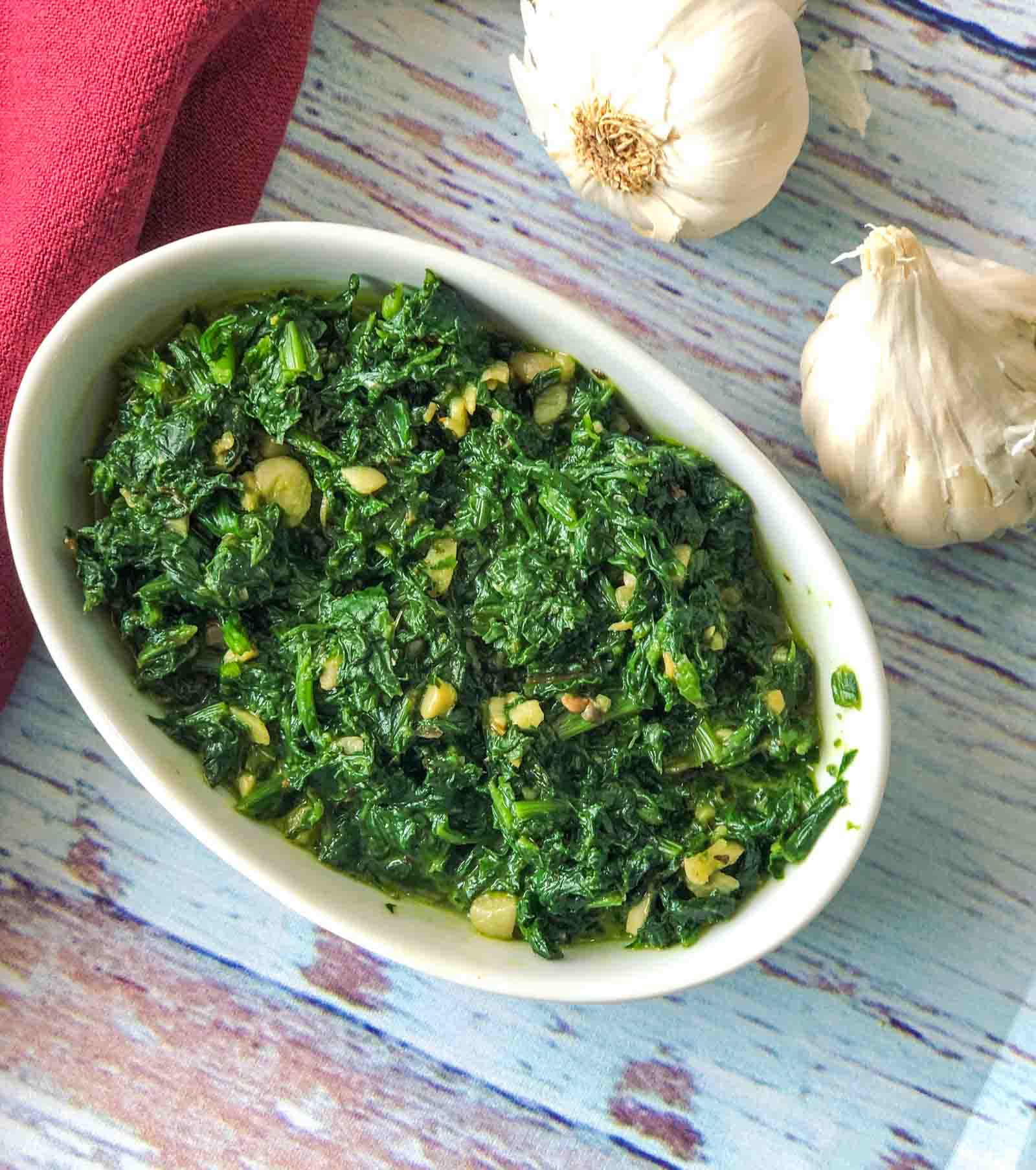पालक लहसुन स्टिर फ्राई रेसिपी - Spinach Stir Fry Recipe With Garlic