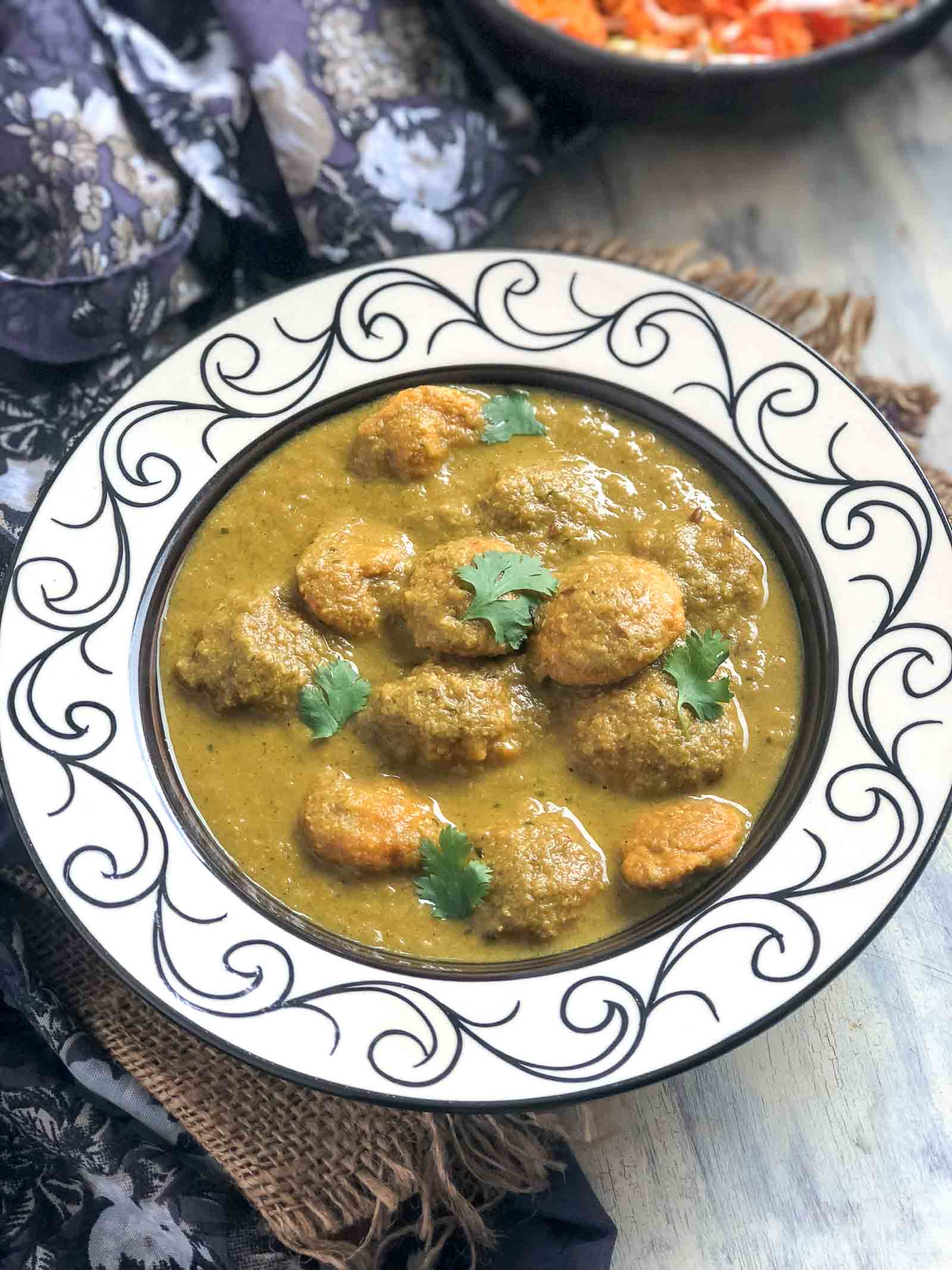 Dubuk Vade Recipe - Khandeshi Gram Flour Dumpling Curry