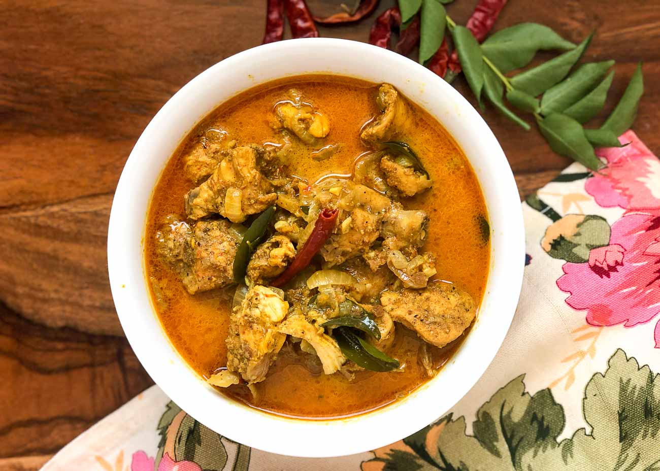 Sri Lankan Chicken Curry Recipe - Kukul Mas Curry