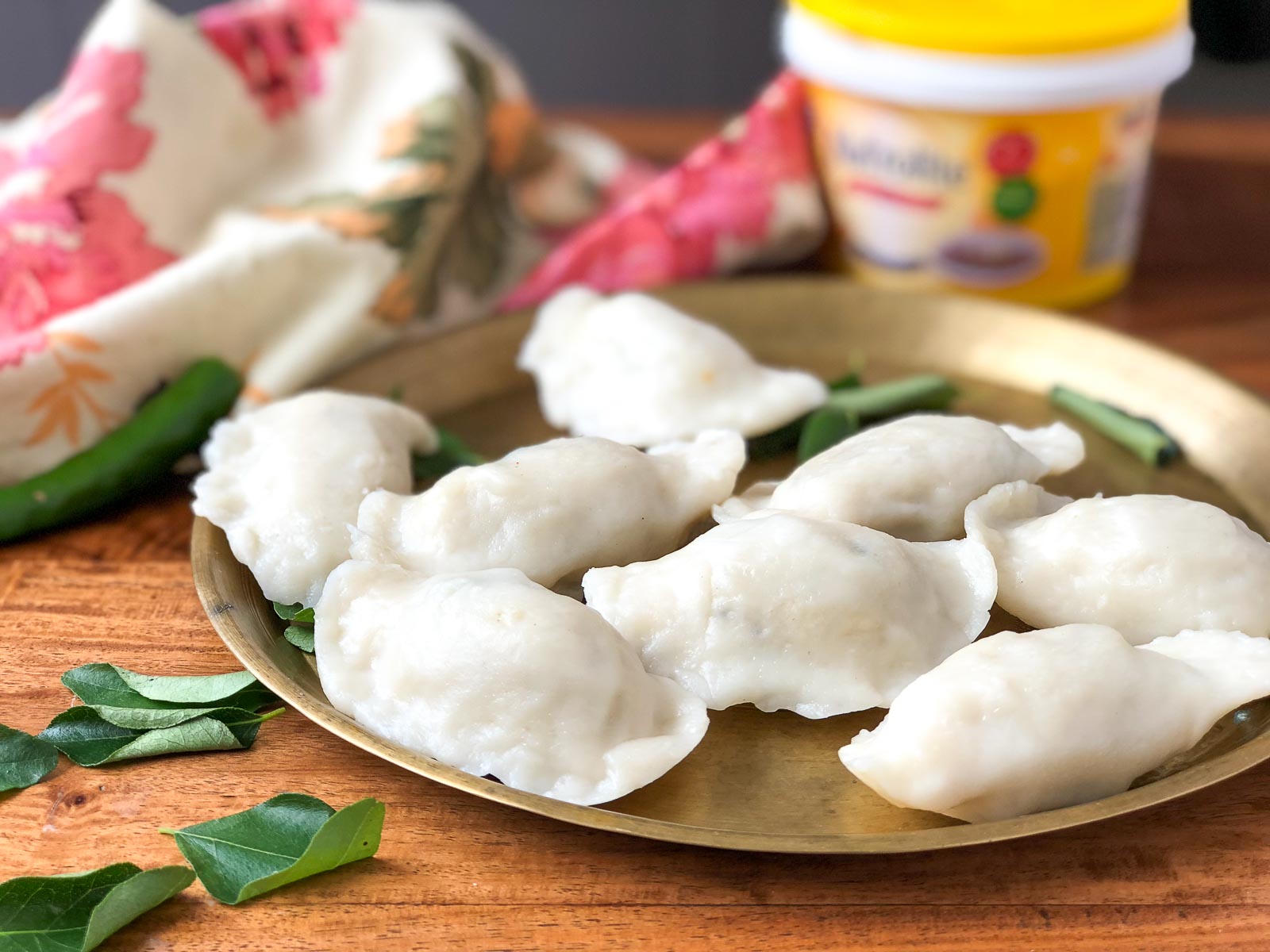Ulundu Kozhukattai Recipe - Uppu Kozhukattai/ Urad Dal Modak Ulundu Kozhukattai Recipe - Uppu Kozhukattai/ Urad Dal Modak