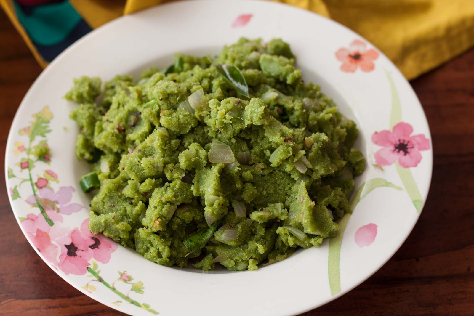 Kothamalli Rava Upma Recipe (Coriander Semolina Pudding)