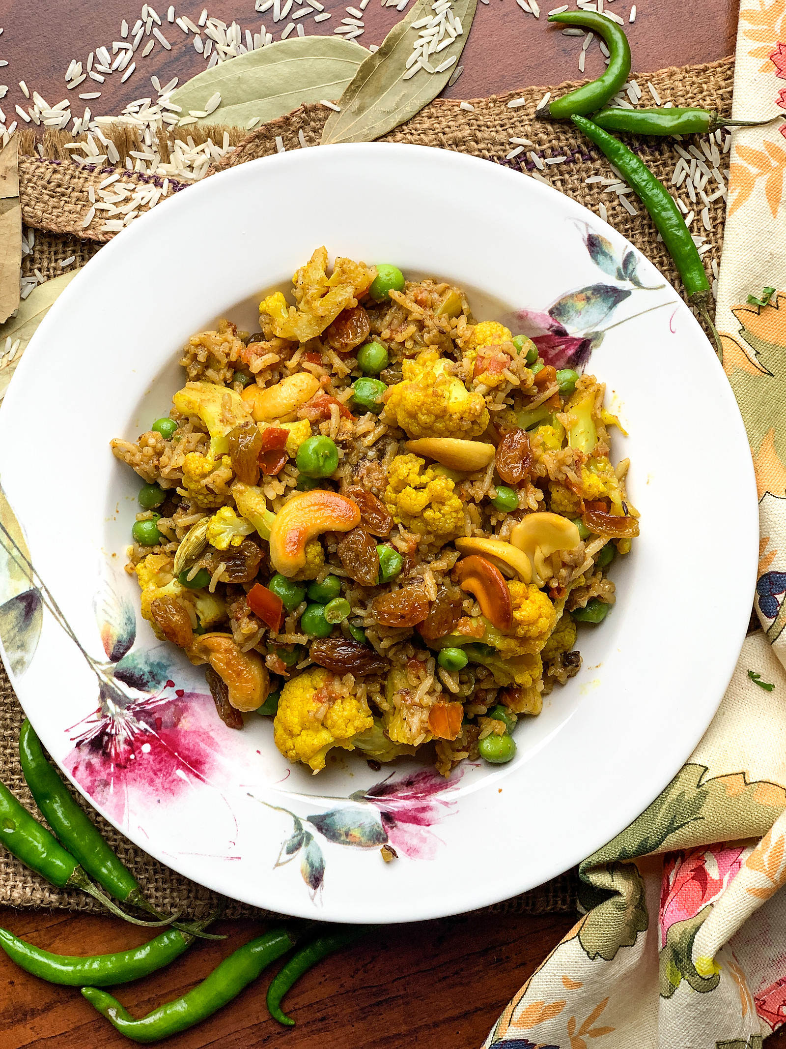 Chaal Kopi Recipe - Bengali Style Cauliflower Stir Fry