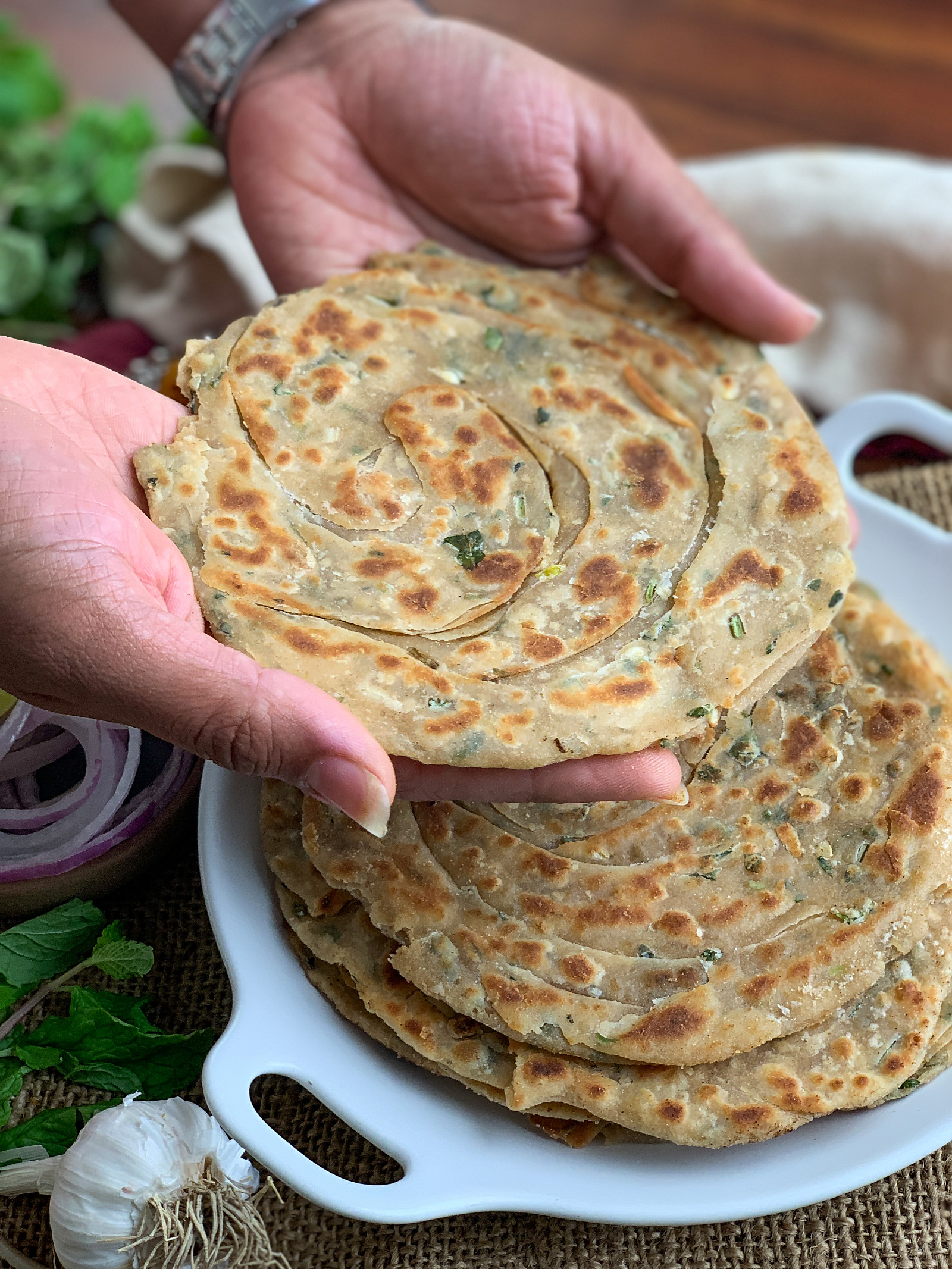 Pudina Lehsun Laccha Paratha Recipe - Mint Garlic Layered Paratha