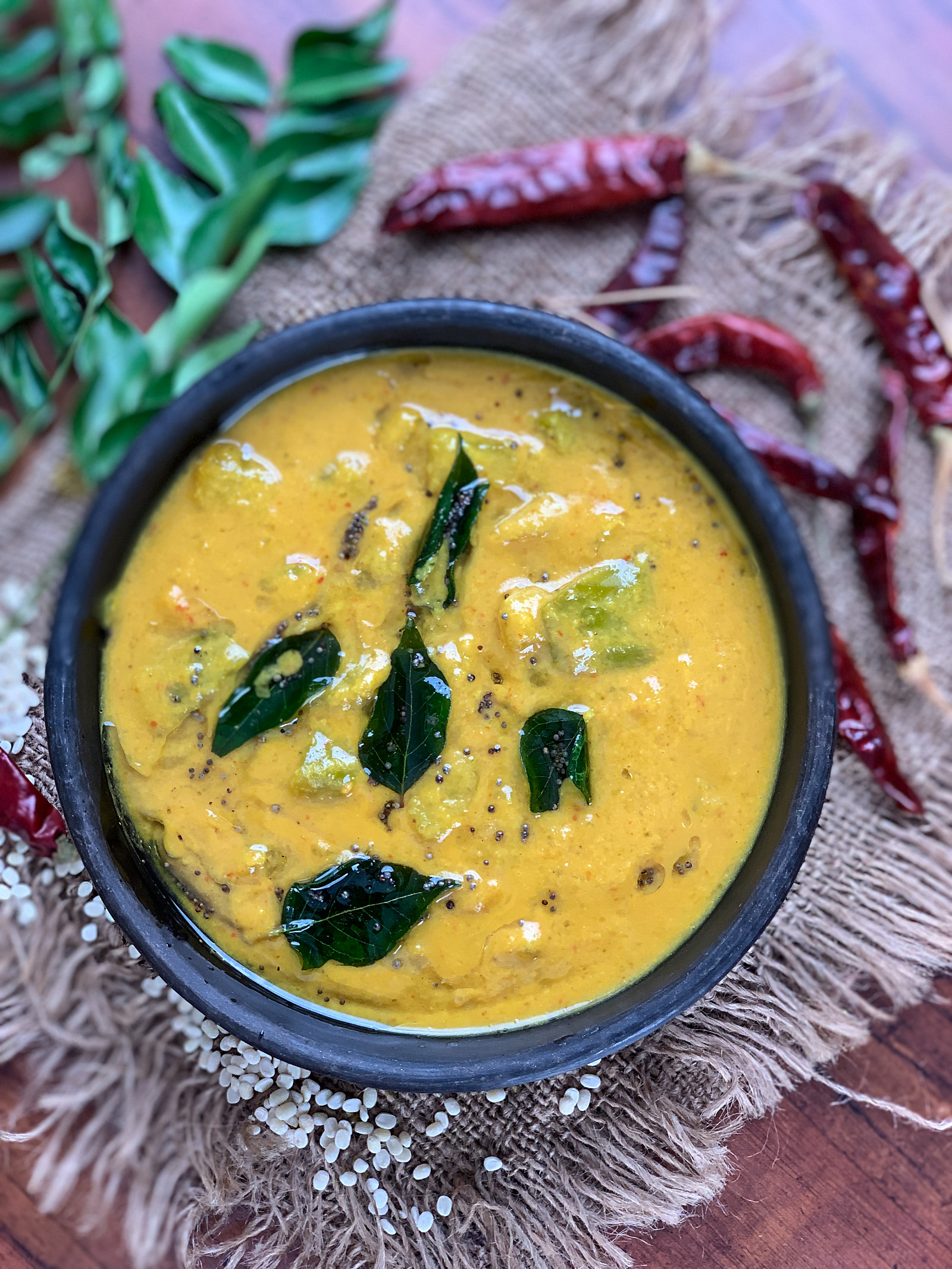 Mavinakayi Menasinakai Curry Recipe  - Raw Mango Coconut Curry