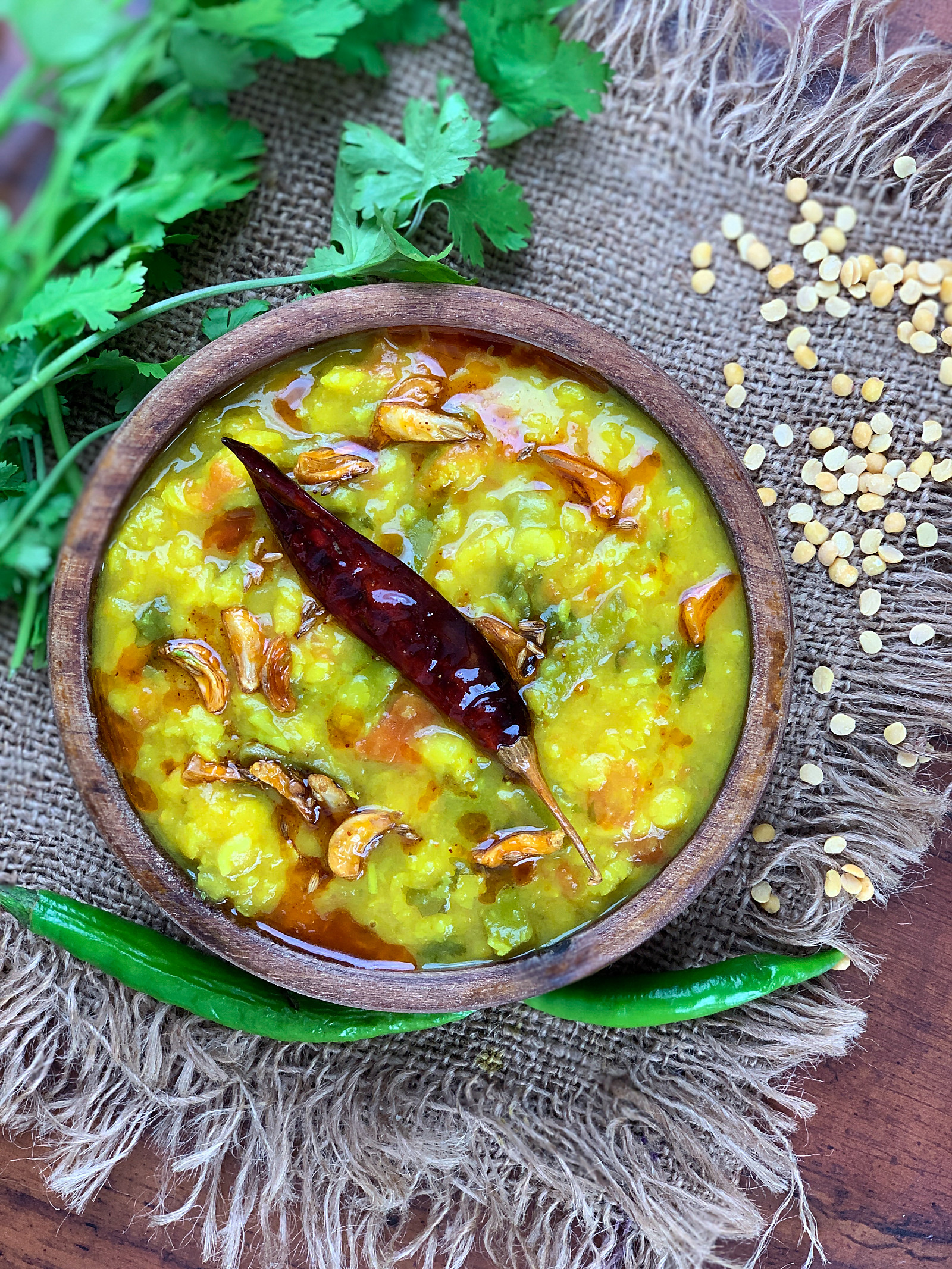 Kacche Aam Aur Lehsun Ki Dal Recipe -Curried Lentils With Mango & Garlic