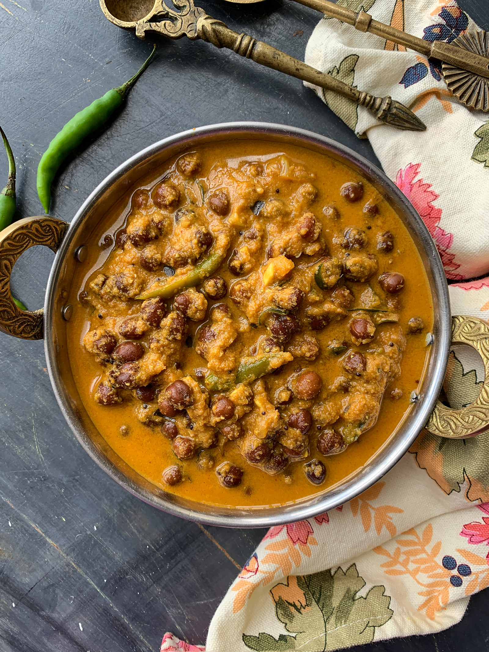 Kerala Kadala Curry Recipe - Spicy Chickpeas in Coconut Curry
