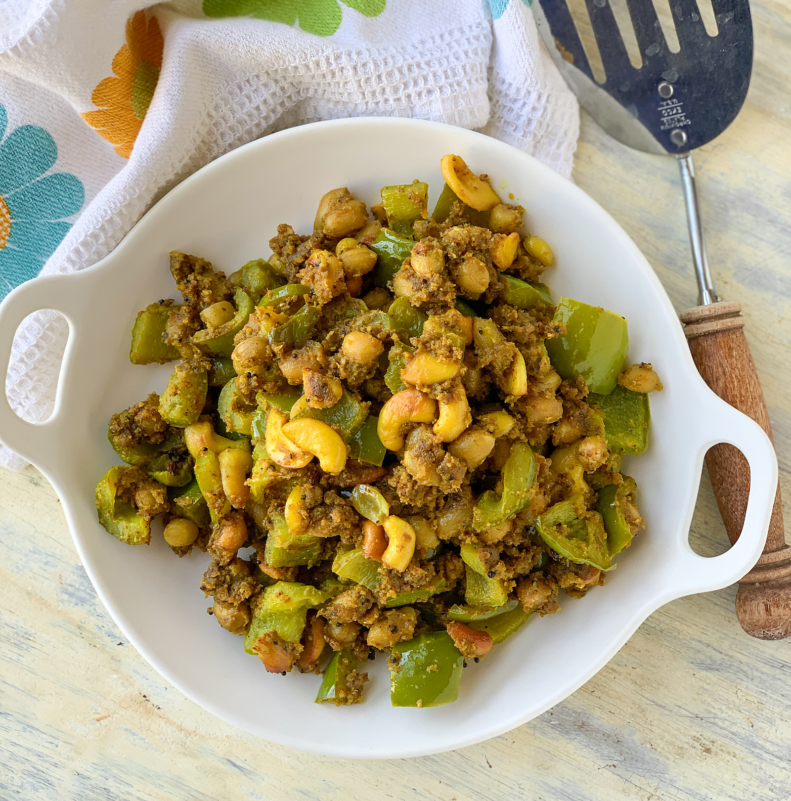 Shimla Mirchi Panchamrut Recipe | Konkani Capsicum Cashew Peanut Sabzi Shimla Mirchi Panchamrut Recipe | Konkani Capsicum Cashew Peanut Sabzi