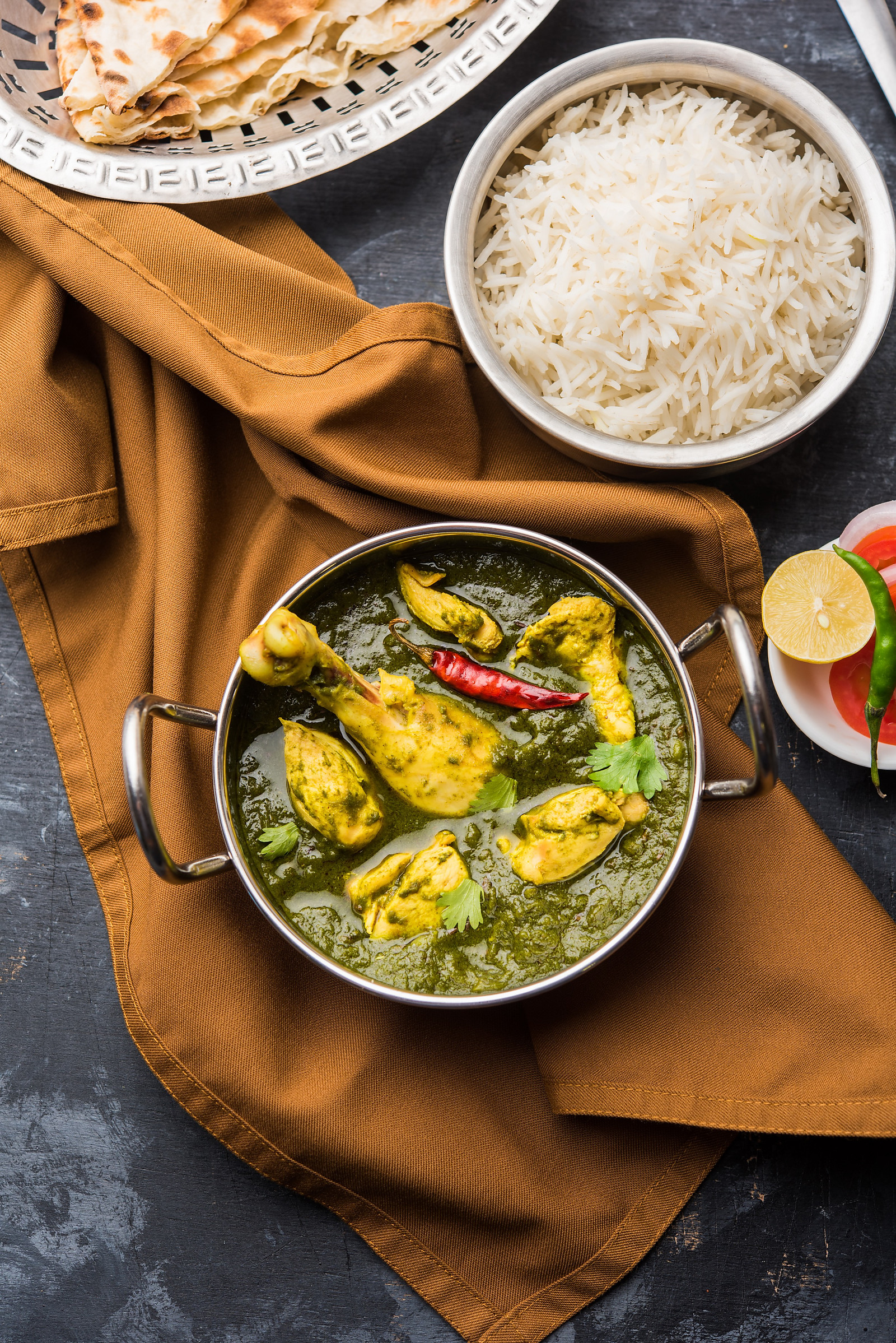 Saagwala Chicken  Recipe - Palak Chicken Curry 