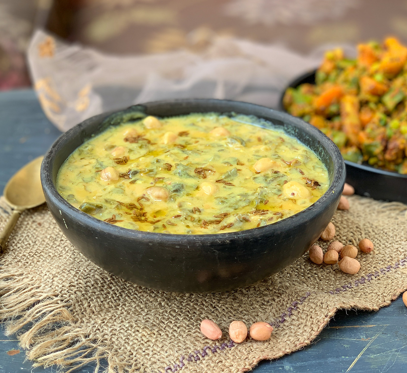 Maharashtrian Takatla Palak Recipe - Spinach Peanut Buttermilk Curry