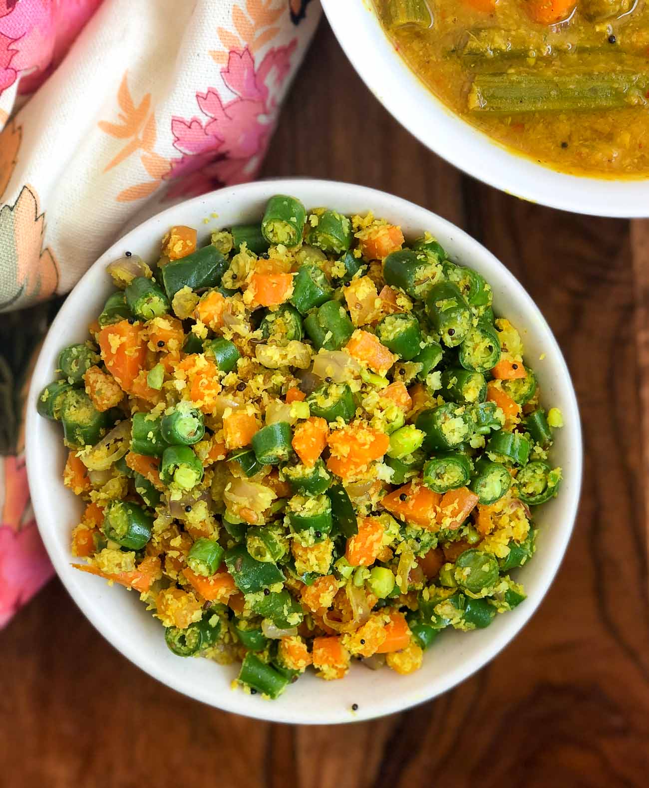 गाजर और बीन्स का थोरन रेसिपी - Carrot and Beans Thoran (Recipe In Hindi)