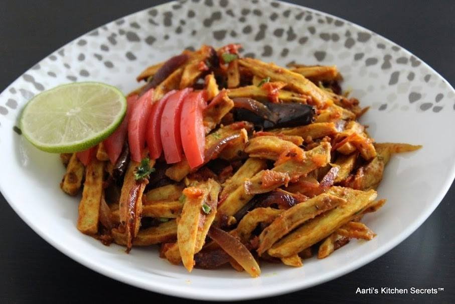 टमाटर प्याज वाली अरबी की सब्ज़ी रेसिपी - Arbi Tomato Onion Sabzi (Recipe In Hindi)