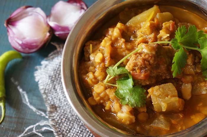 Dal Ghiya with Punjabi Wadiyan Recipe - Lentils with Bottle Gourd & Sundried Lentil Dumplings