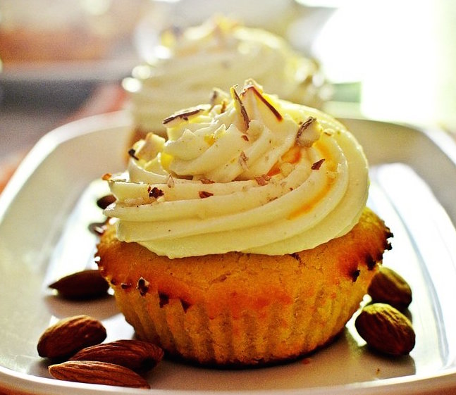 Kesar Badam Cupcakes With Shrikhand Recipe Kesar Badam Cupcakes With Shrikhand Recipe