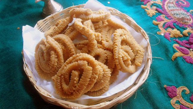 Whole Wheat Flour Chakli Recipe