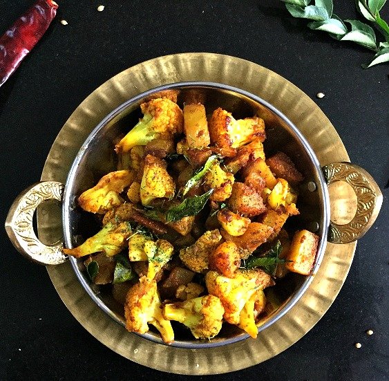Aloo Gobi Sabzi Recipe - Potato And Cauliflower Dry Curry