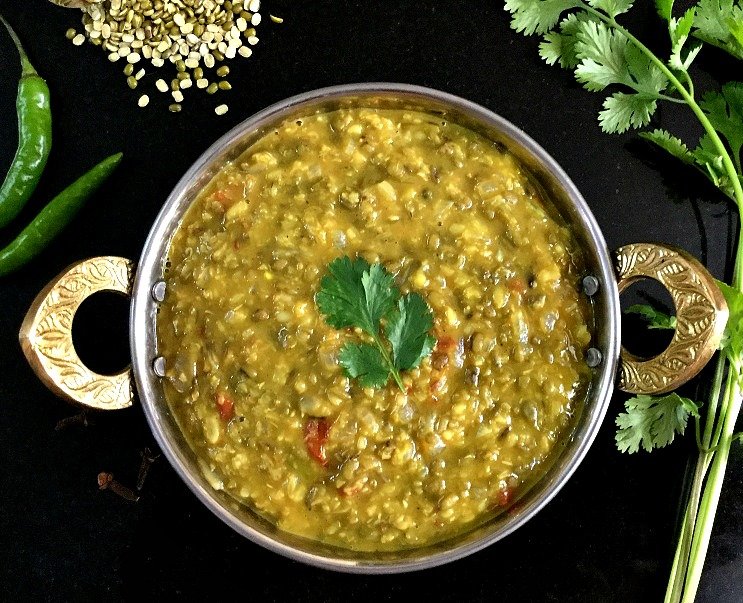 Chilke Wali Mung Dal Curry Recipe