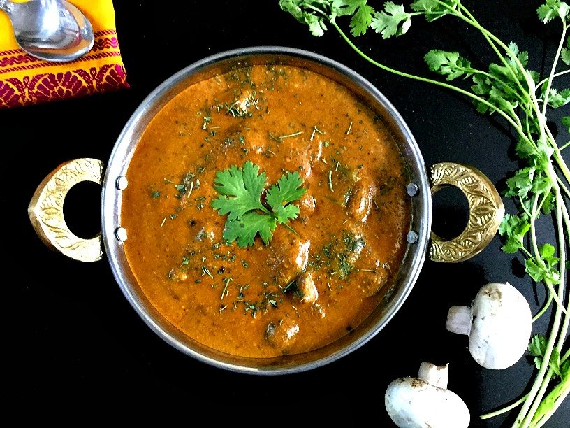 Mushroom Tikka Masala Recipe (Mushroom & Bell Peppers In Spicy Tomato Gravy)