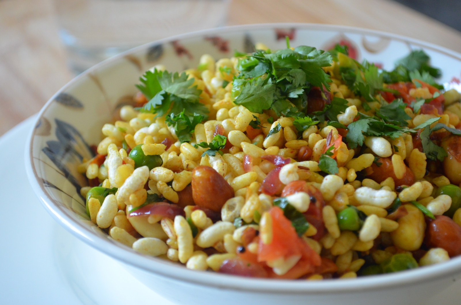 मुरमुरे का उपमा रेसिपी - Puffed Rice Upma (Recipe In Hindi)