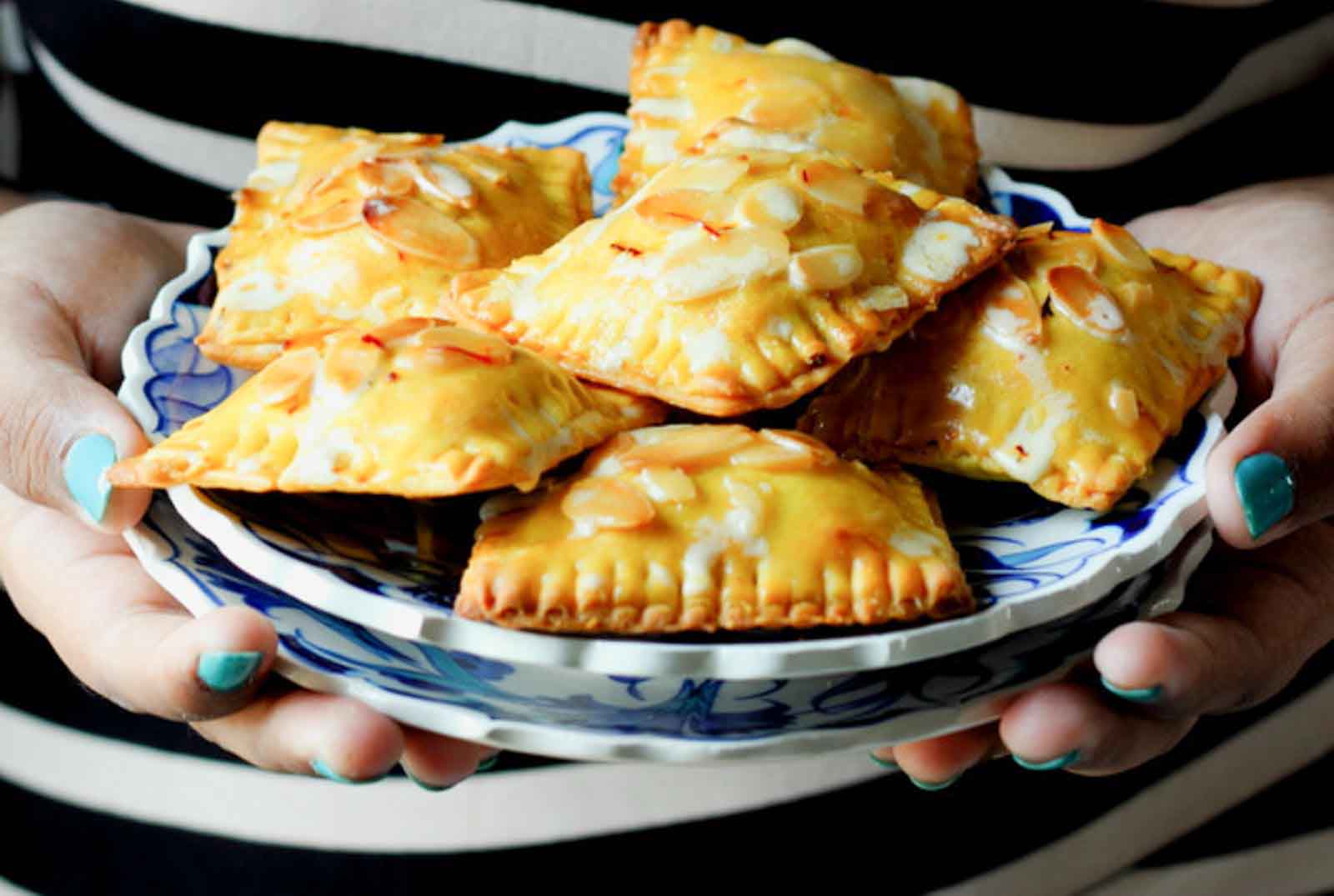 Mawa Gujiya With Badam and Pista Recipe 