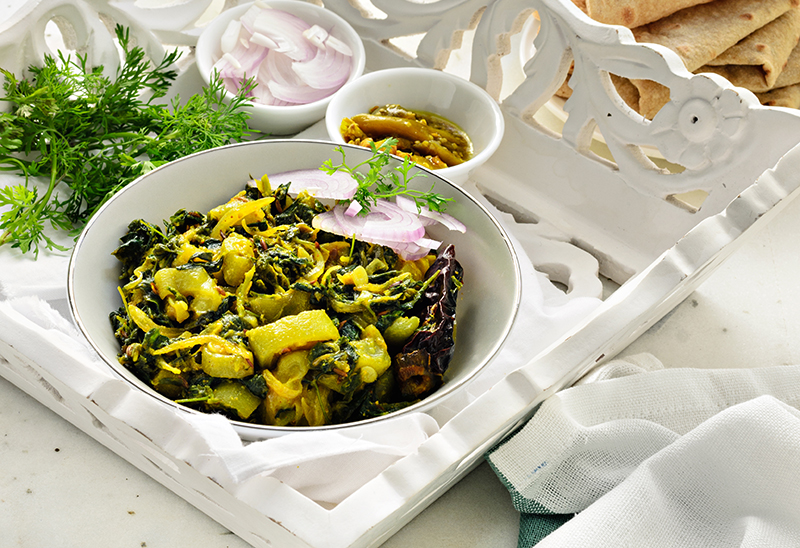 Methi Turai Ki Sabzi (Fenugreek Leaves And Ridge Gourd Stir Fry)