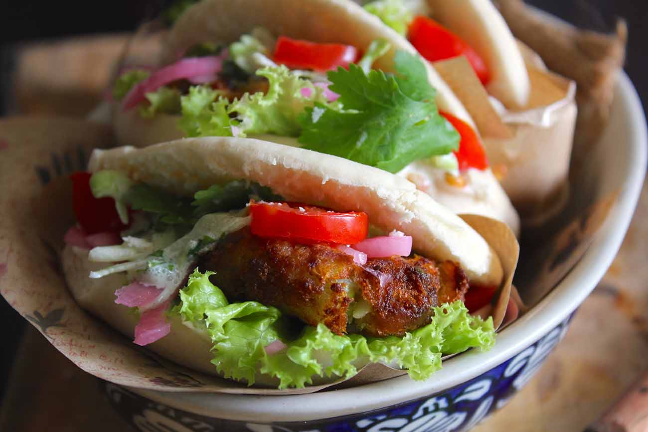 Aloo Tikki Stuffed Pita Sandwich Recipe