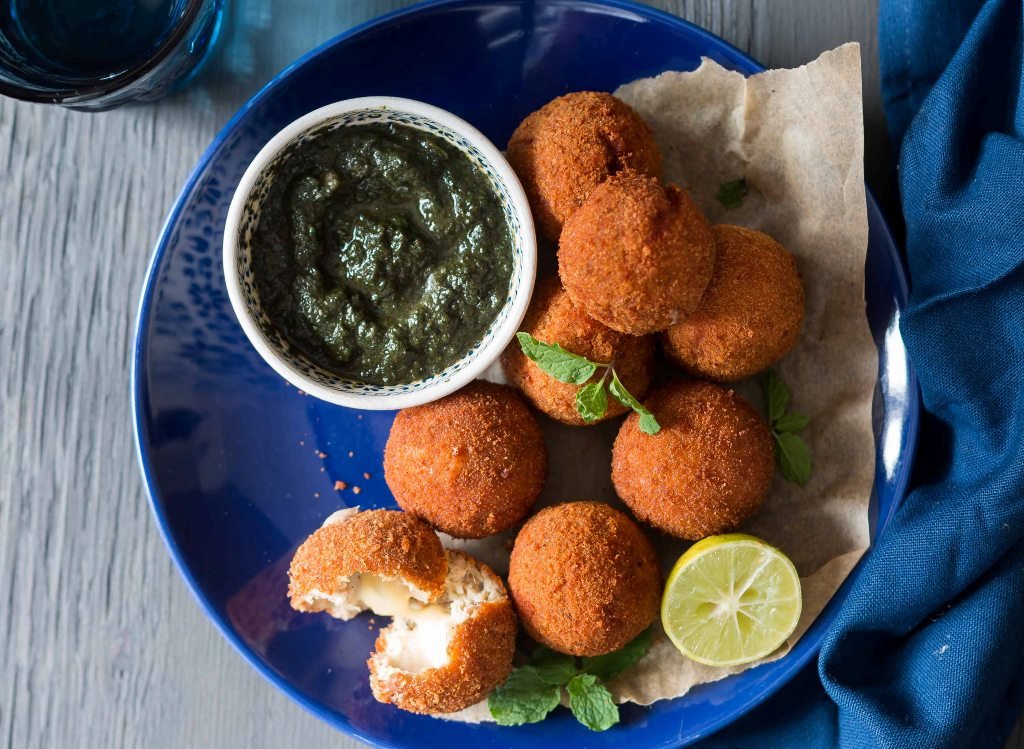 Garlic Chicken Cheese Balls - Naush Kitchen Routine