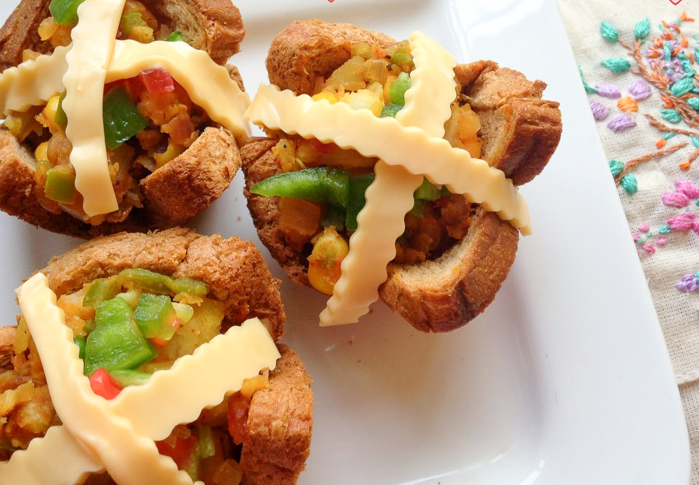 Baked Mini Bread Cups Recipe