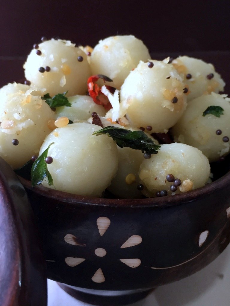 Ammini Kozhukattai (Rice Flour Dumplings) Recipe