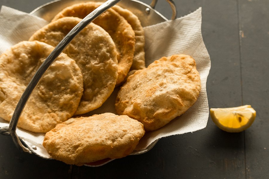 Radhaballabhi Recipe (Bengali Stuffed Poori With Spiced Urad Dal)