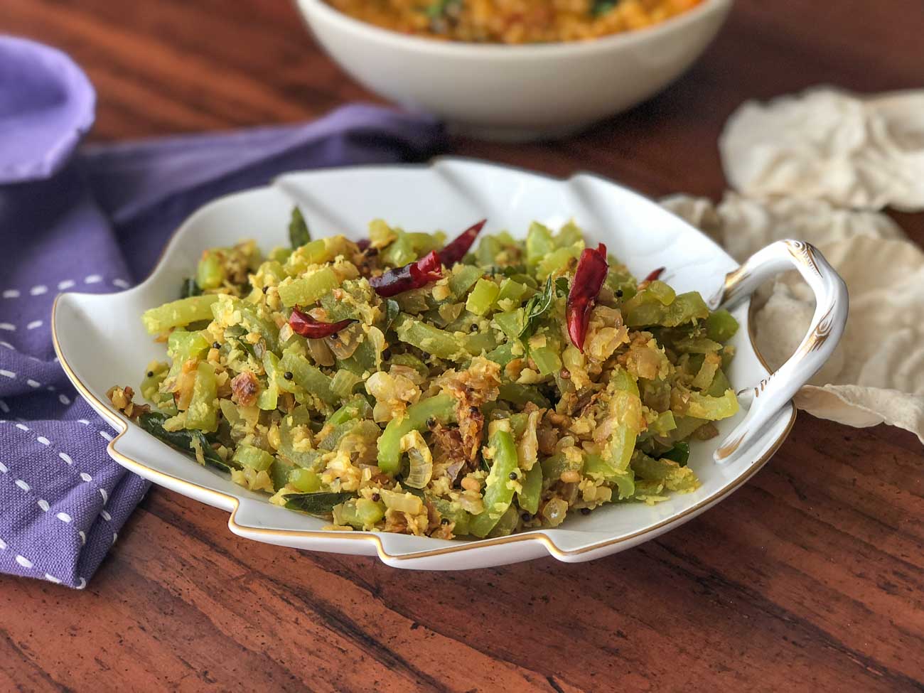 तुरई का थोरन रेसिपी - Snake Gourd Thoran (Recipe In Hindi)