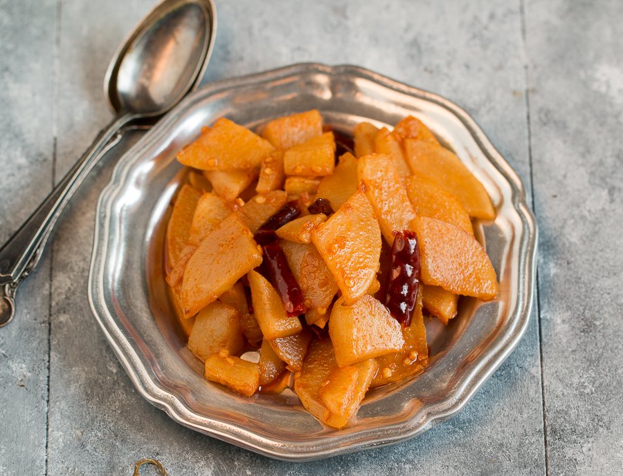 Kashmiri Style Tchat Goji Recipe (Turnip & Dry Red Chillies) Kashmiri Style Tchat Goji Recipe (Turnip & Dry Red Chillies)