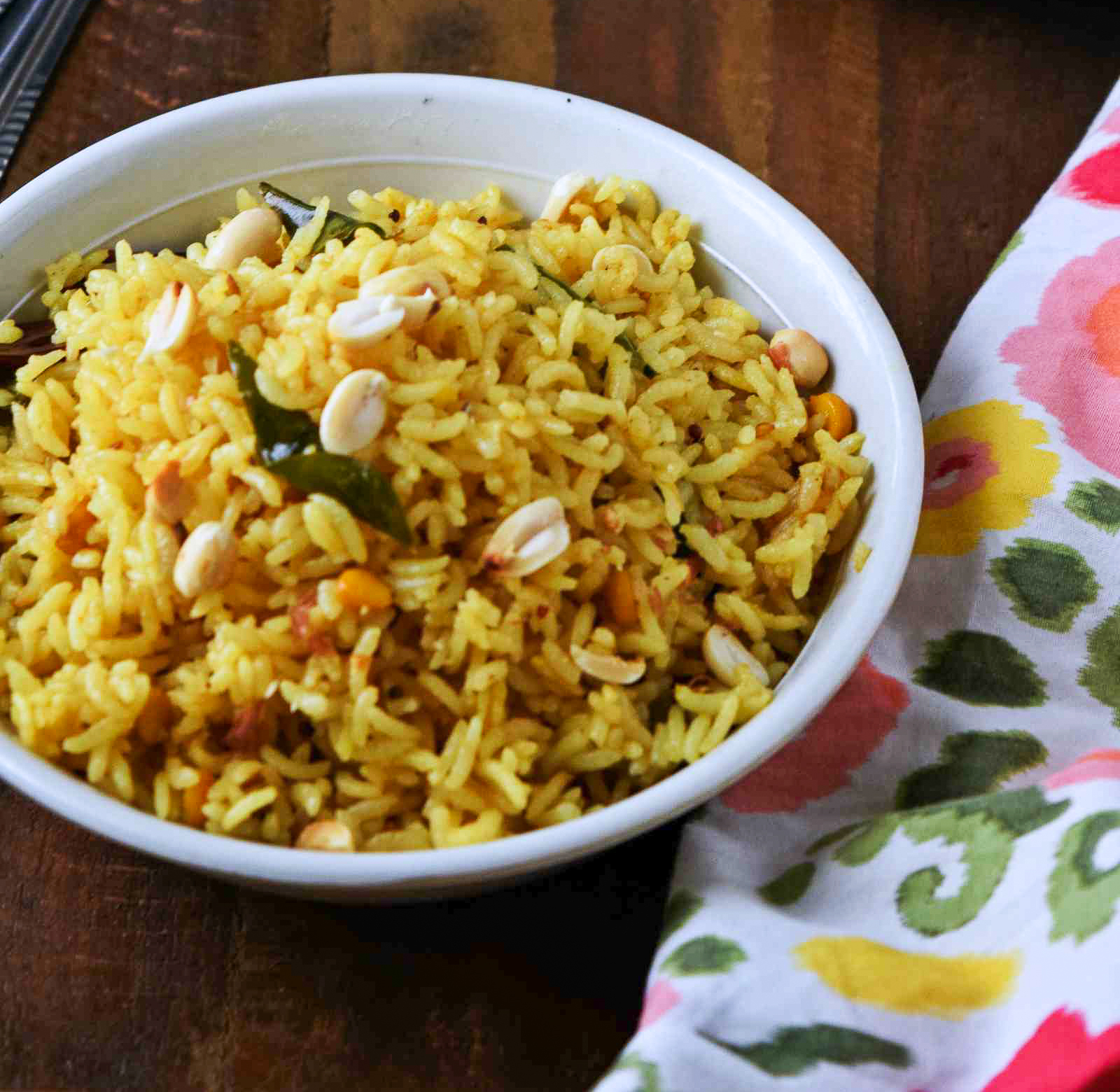 Andhra Style Pulihora Recipe (Spicy & Tangy Tamarind Rice)