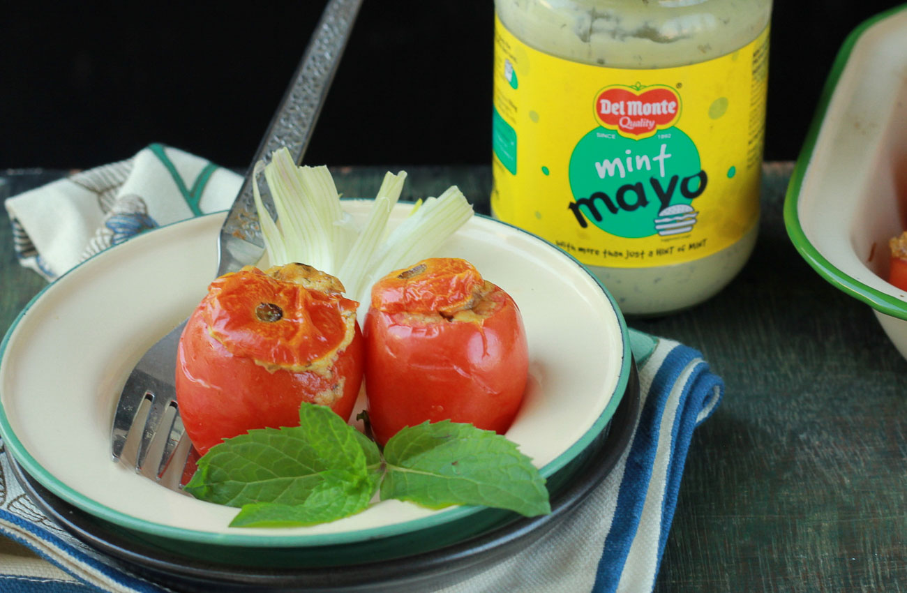 Tomatoes Stuffed With Mint Mayo And Paneer Recipe Tomatoes Stuffed With Mint Mayo And Paneer Recipe