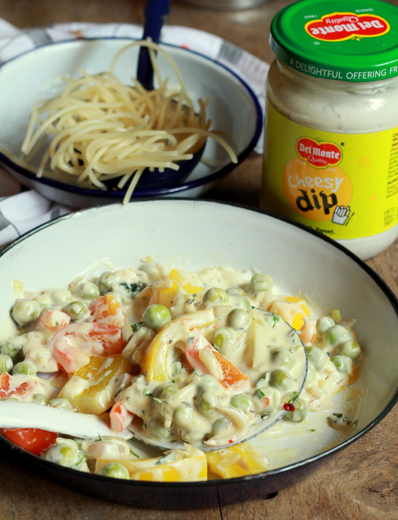 6 step Spaghetti with Del Monte cheesy Dip 2