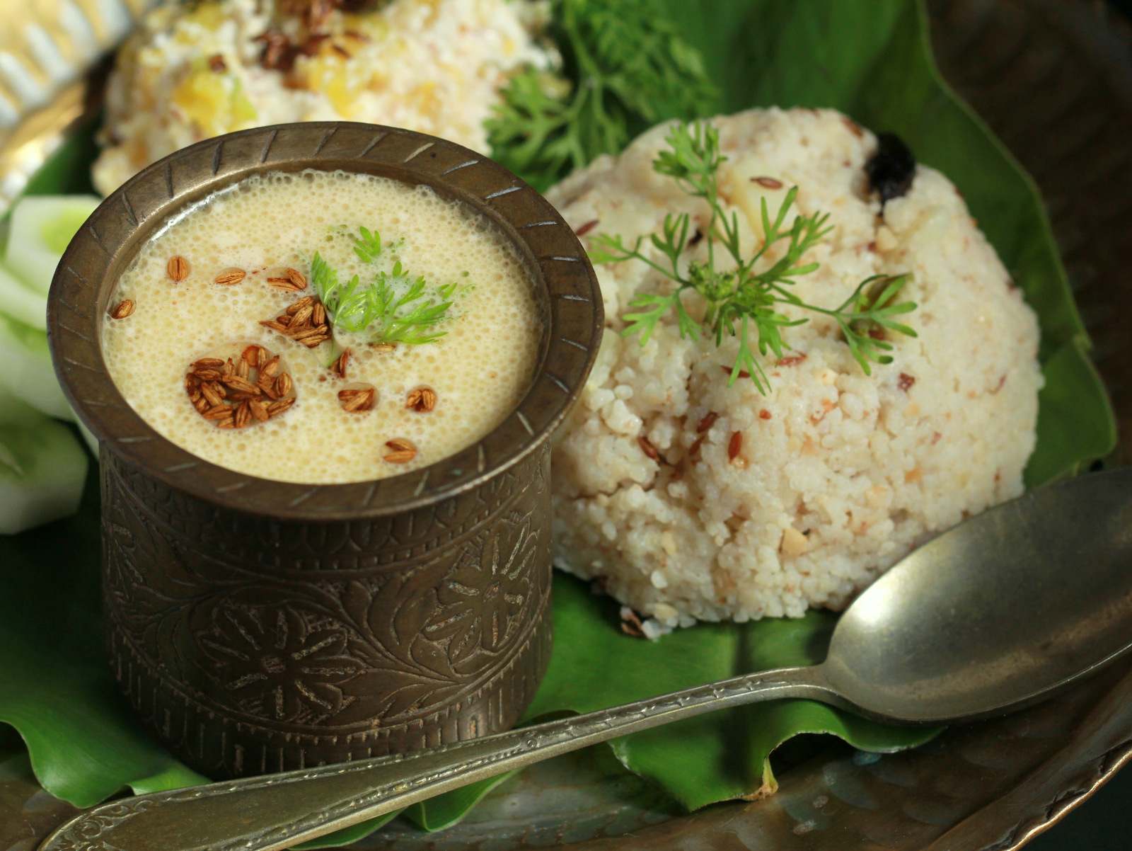 दनयाचि आमटी रेसिपी - Maharashtrian Style Groundnut Curry (Recipe In Hindi)