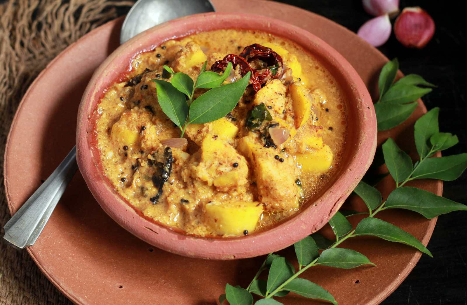 Kerala Style Taroo Root Curry Recipe (Colacasia)