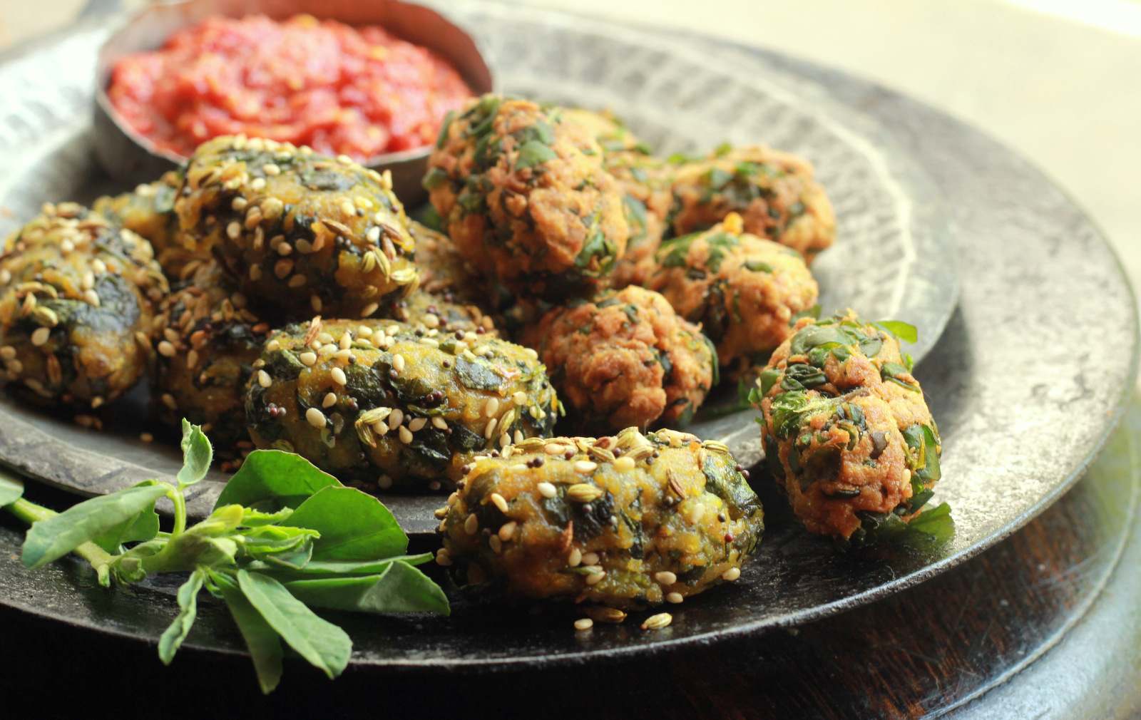 Methi Muthiya (Wheat Flour And Fenugreek Dumplings) Recipe