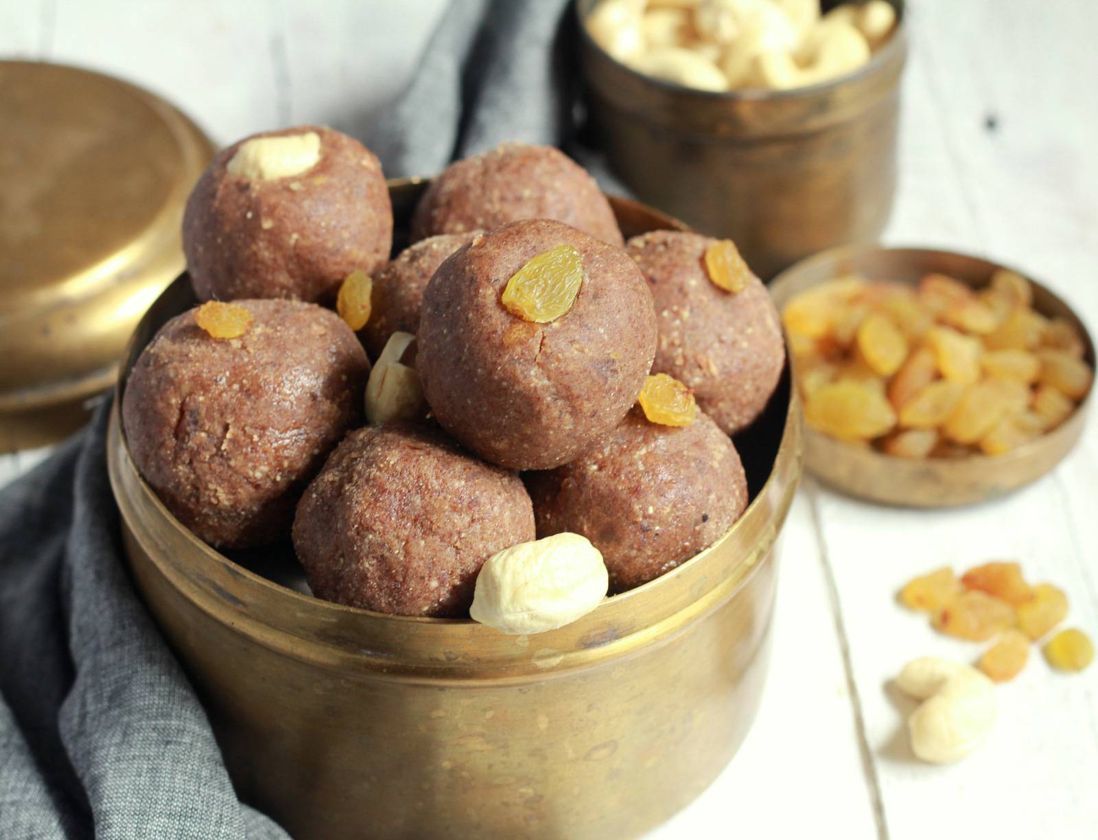 Nagli/Ragi Laddu Recipe by Archana's Kitchen