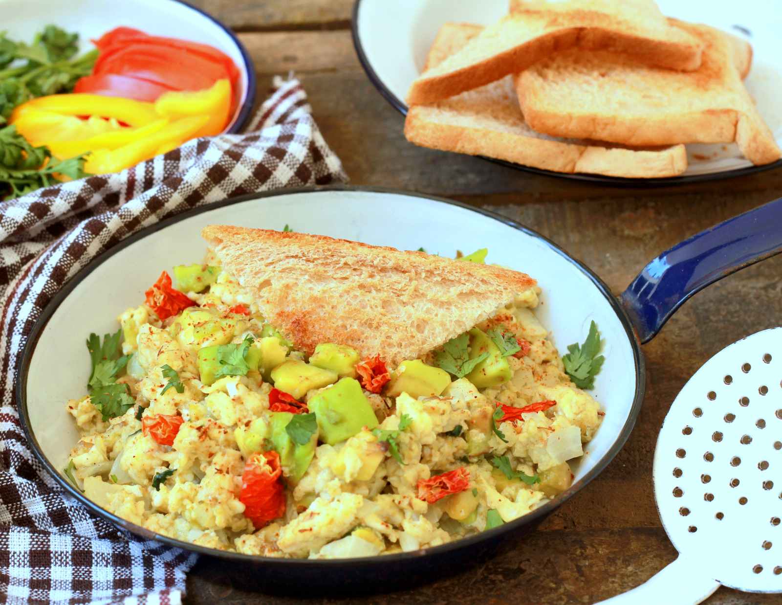 Spicy Avocado Scrambled Eggs Recipe