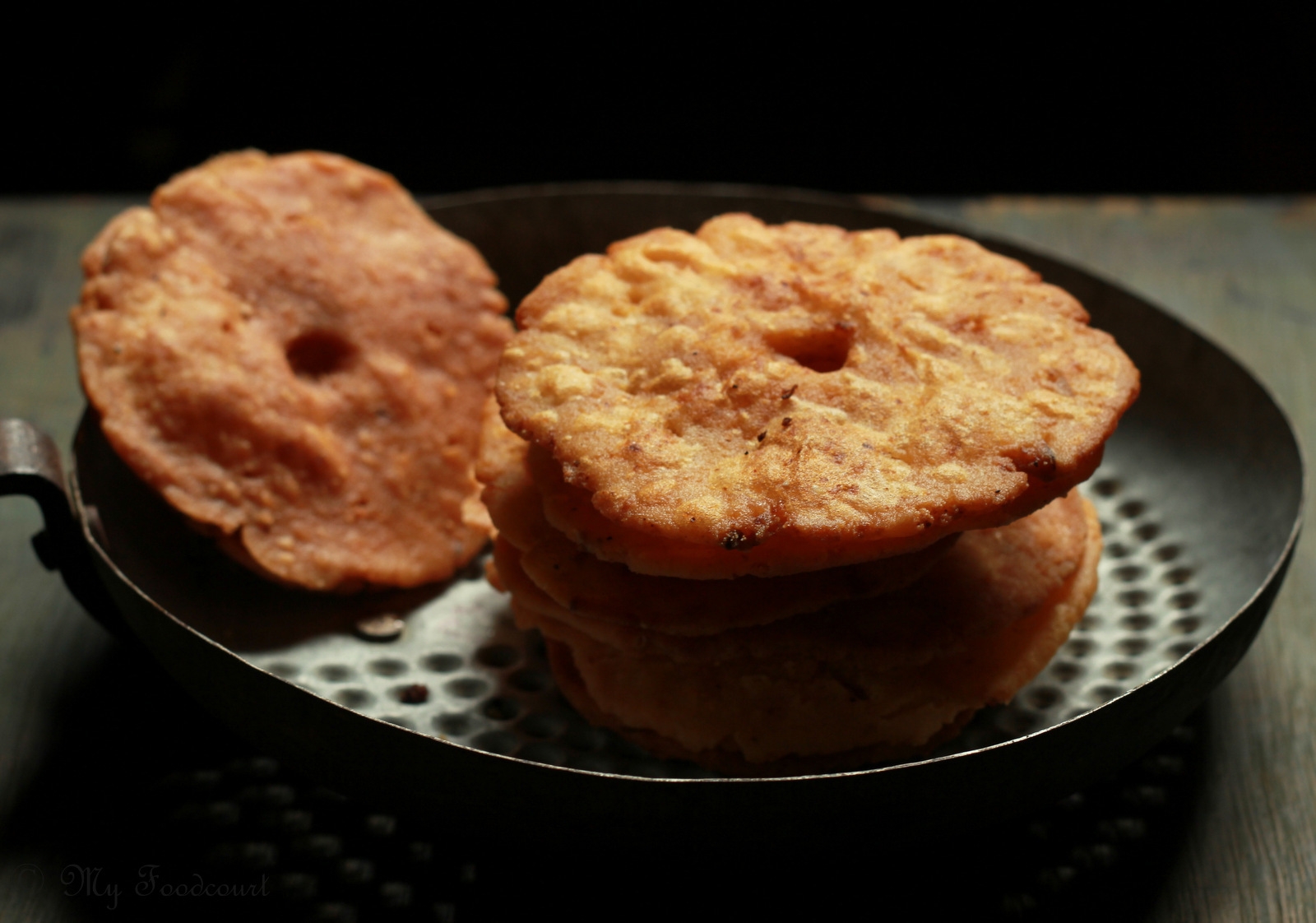 Thenga Vada Recipe (Spicy Coconut Fritters)